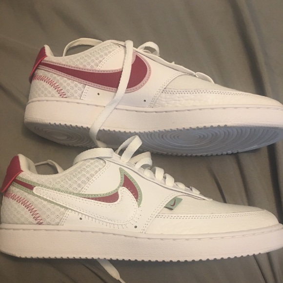 Nike Shoes - Nike shoes